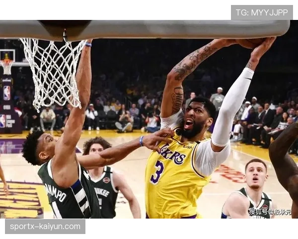 MVP候选人萨布丽娜·约内斯库谈休赛期三分投射特训